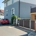 Apartman Rainbow Se Zahradou A Parkovanim *