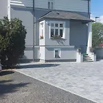Apartman Rainbow Se Zahradou A Parkovanim Karlsbad