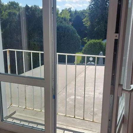Rainbow Se Zahradou A Parkovanim Karlsbad