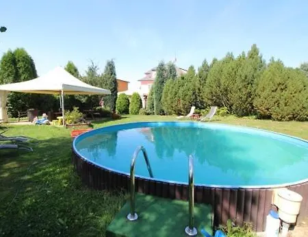 Apartment Rainbow Se Zahradou A Parkovanim
