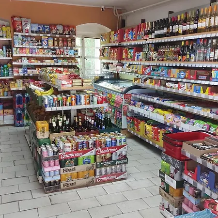 דירה Rainbow Se Zahradou, Bazenem A Parkovanim *